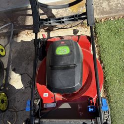 Toro Recycler® Self-Propel Lawn Mower - 5.0Ah and 6.0Ah