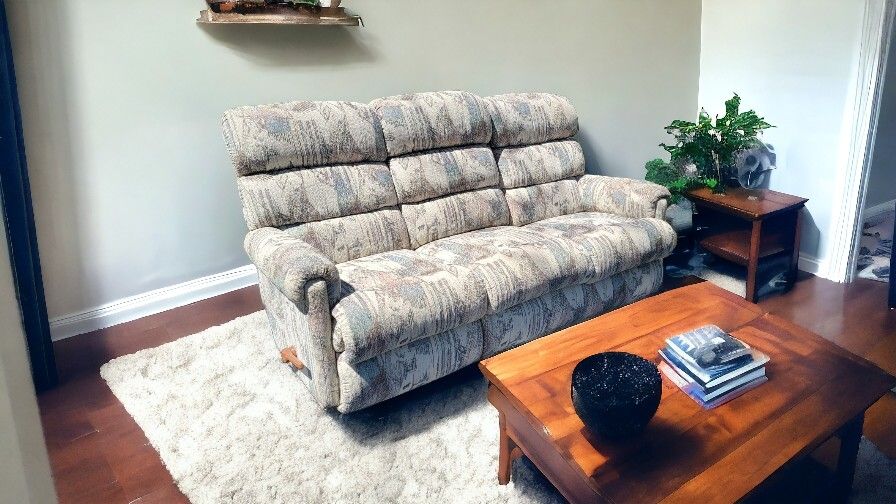 Retro Layzboy Dual Recline Sofa (DELIVERY AVAILABLE)