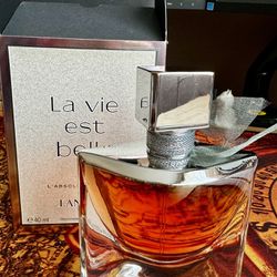 NEW Open Box, RARE and Unique, Limited Edition Las Vie Est Belle L'Absolu De Parfum $95