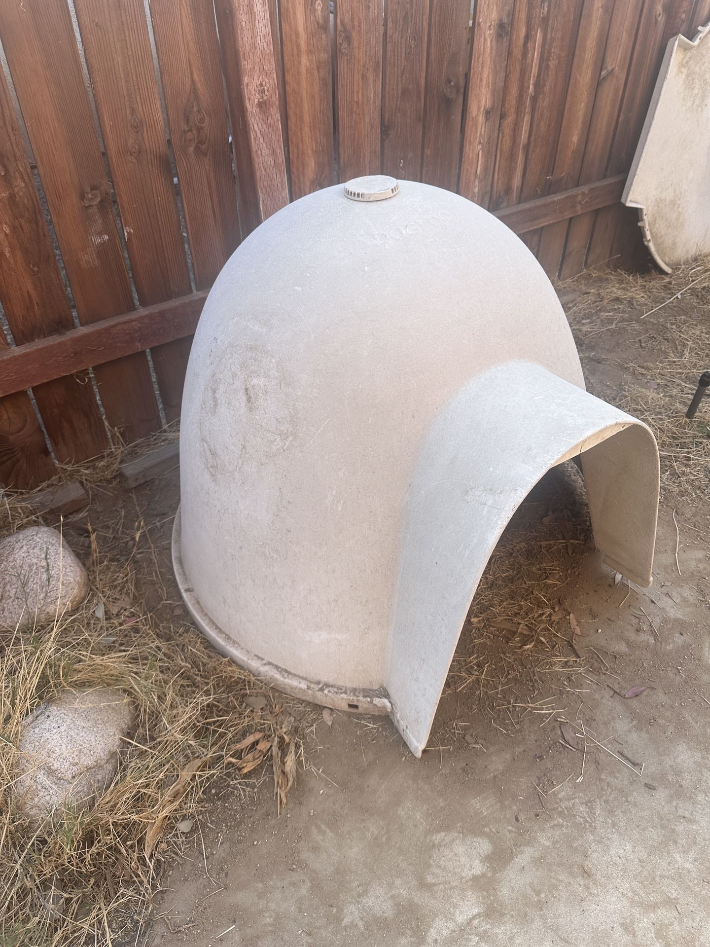 Igloo Dog House