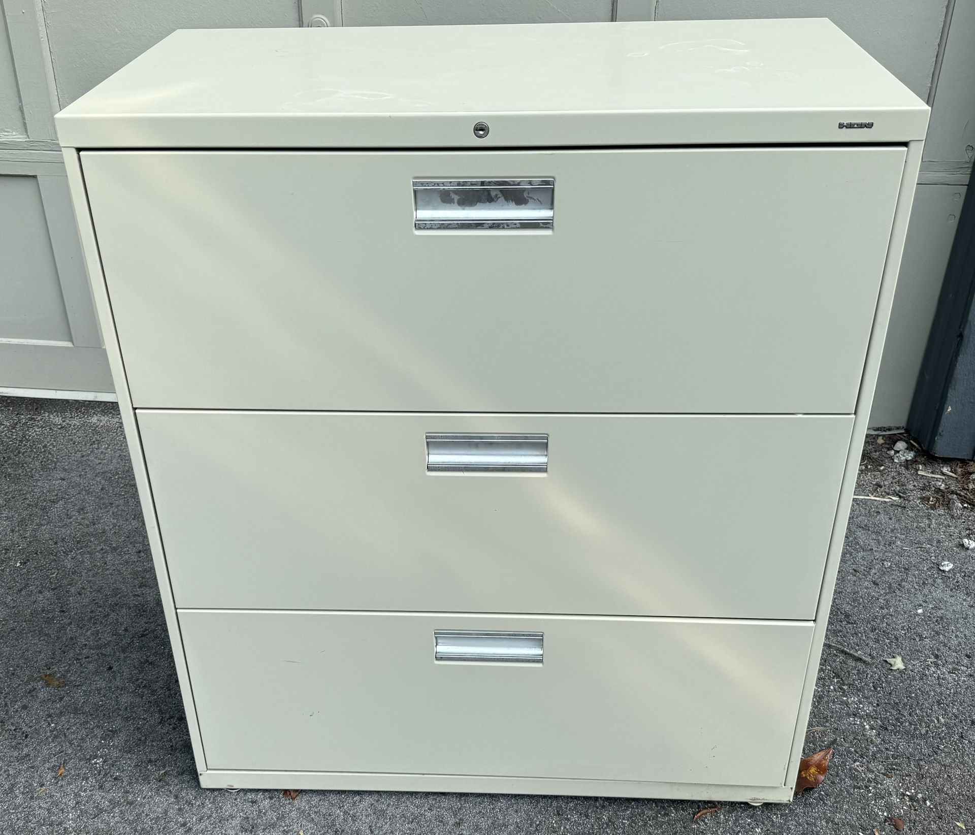 Hon File Cabinet With File Racks