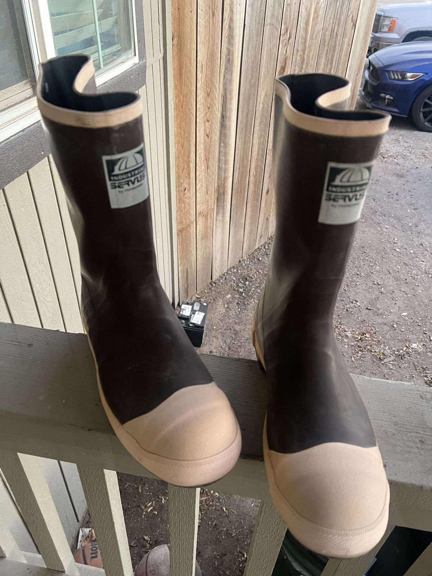 Men’s Work Boots Size 10