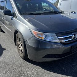 2012 Honda Odyssey ( $499 DOWN)