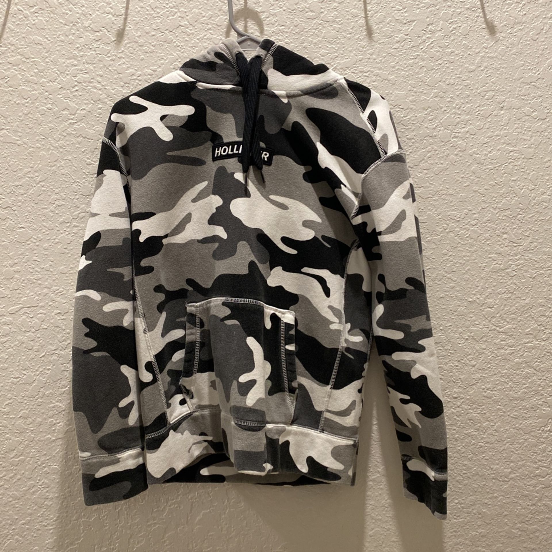 Hollister grey black camo hoodie 