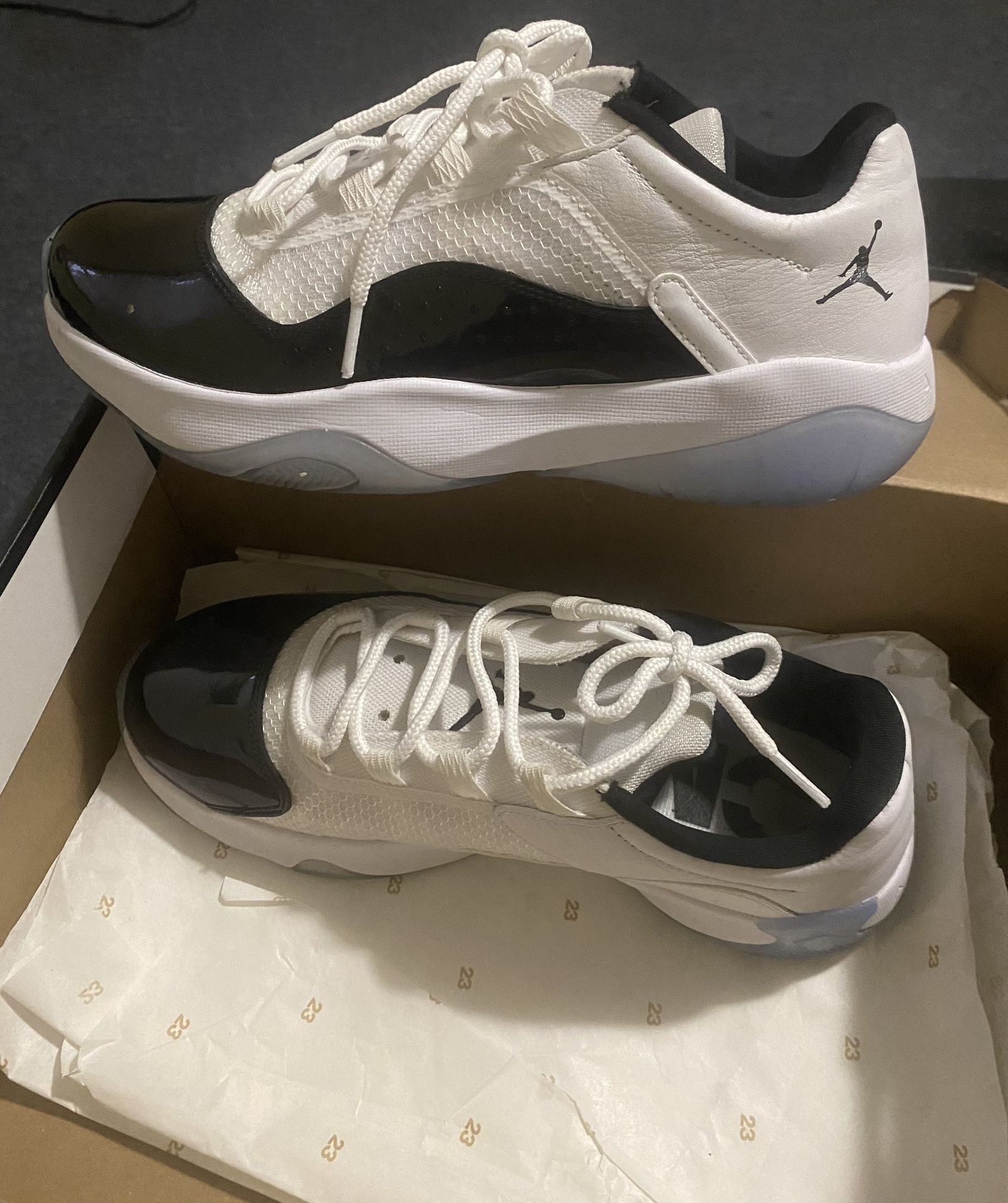 Jordan 11s Cmfrt Lows Sz 9 Mens New In Box