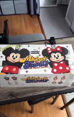 Mickey Family Complete Set New never opened