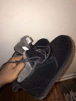 UGGS SIZE 11 1/2