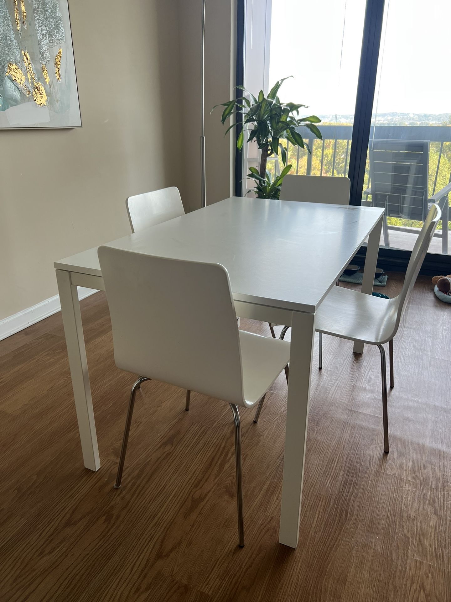 CB2 Dining Table With 4 Chairs White