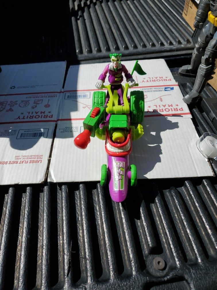 Joker Punching Action Dragster Funny Car