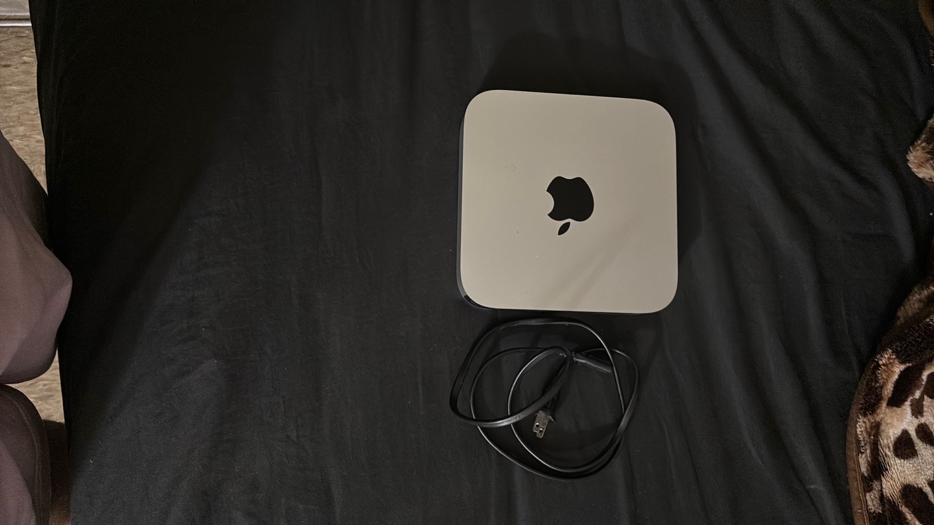 Mac Mini + Mouse And Keyboard