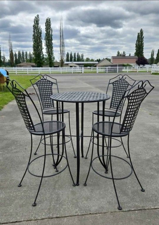 Bar Height Outdoor Set