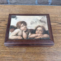 Vintage Cherubs Jewelry / Music Box