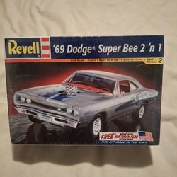 Plastic Model Car Kit: '69 Dodge Super Bee 2' n 1