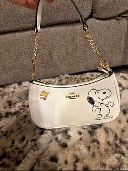 COACH Snoopy Teri shoulder bag