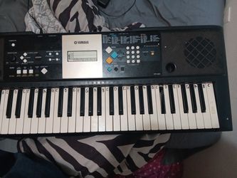 Yamaha Pinao Ypt-220
