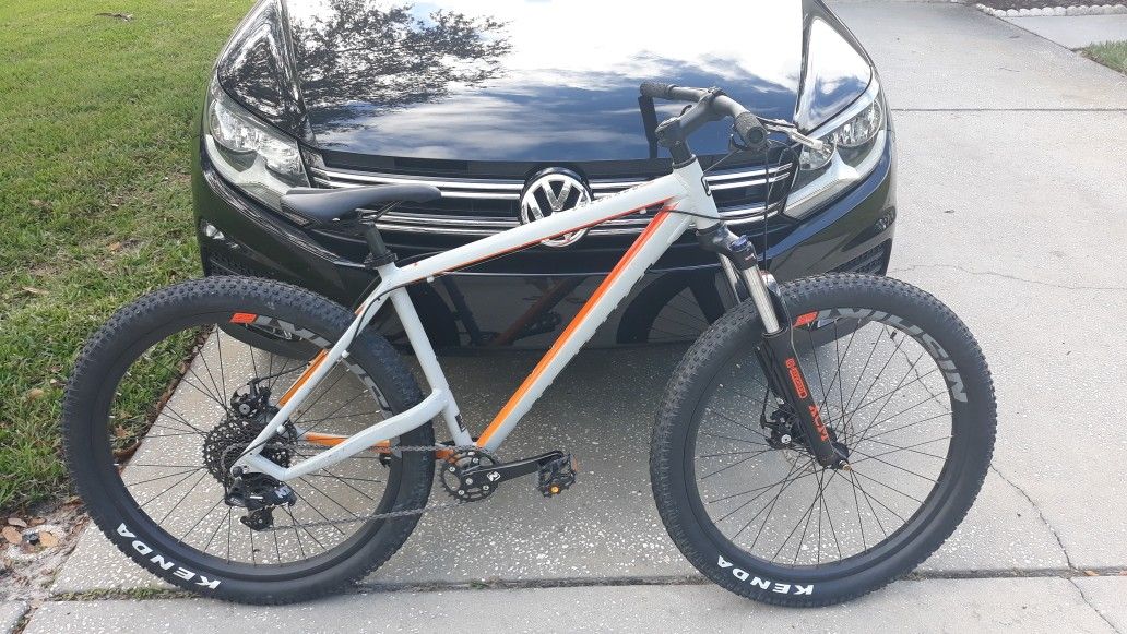 Nishiki Colorado comp 27.5 Mountain bike