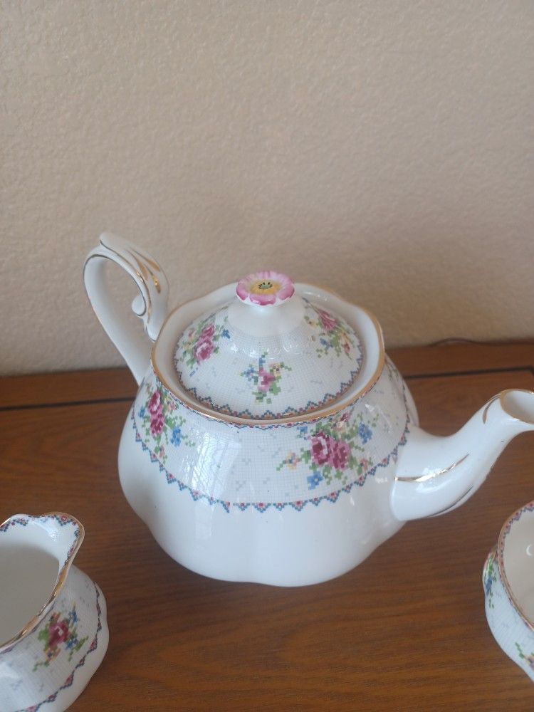 ROYAL ALBERT ( Bone China ) Reg. Num. 778676/ Teapot 189.99 Used, / Sugar And Creamer Dish 41.80/ 1930s