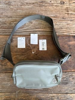 Lululemon Everywhere Belt Bag with Long Strap 1L sage green NWT