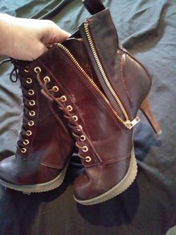 Size 8.5 reddish brown heel boots