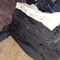 I Have Hundreds Of Pair Of Snowboarding Pants For Kids And Adults All In New Condition Kids Start At 20 Adults Start At 40