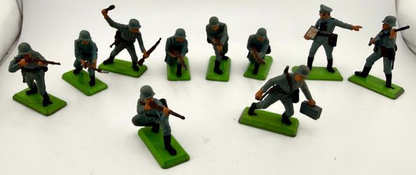 Vintage Britains Detail 1/32 WWII German Wehrmacht Infantrymen Set of 10