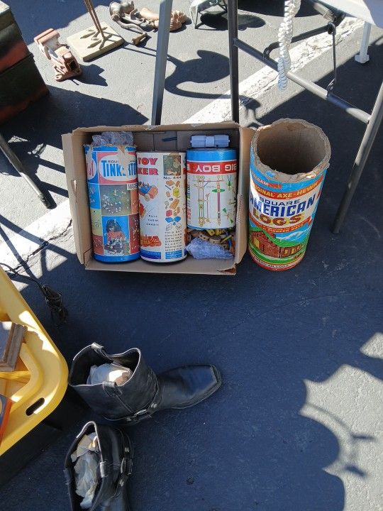 Various Tinker Toys, American Logs, Etc
