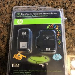 Bluetooth headphones with wireless streamer