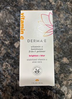 NEW DERMAE VITAMIN C LUMINOUS 2 IN 1 SKIN PRIMER $10!!