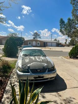 2004 Ford Mustang