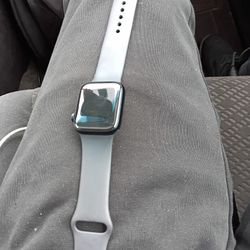 Apple Watch SE  
