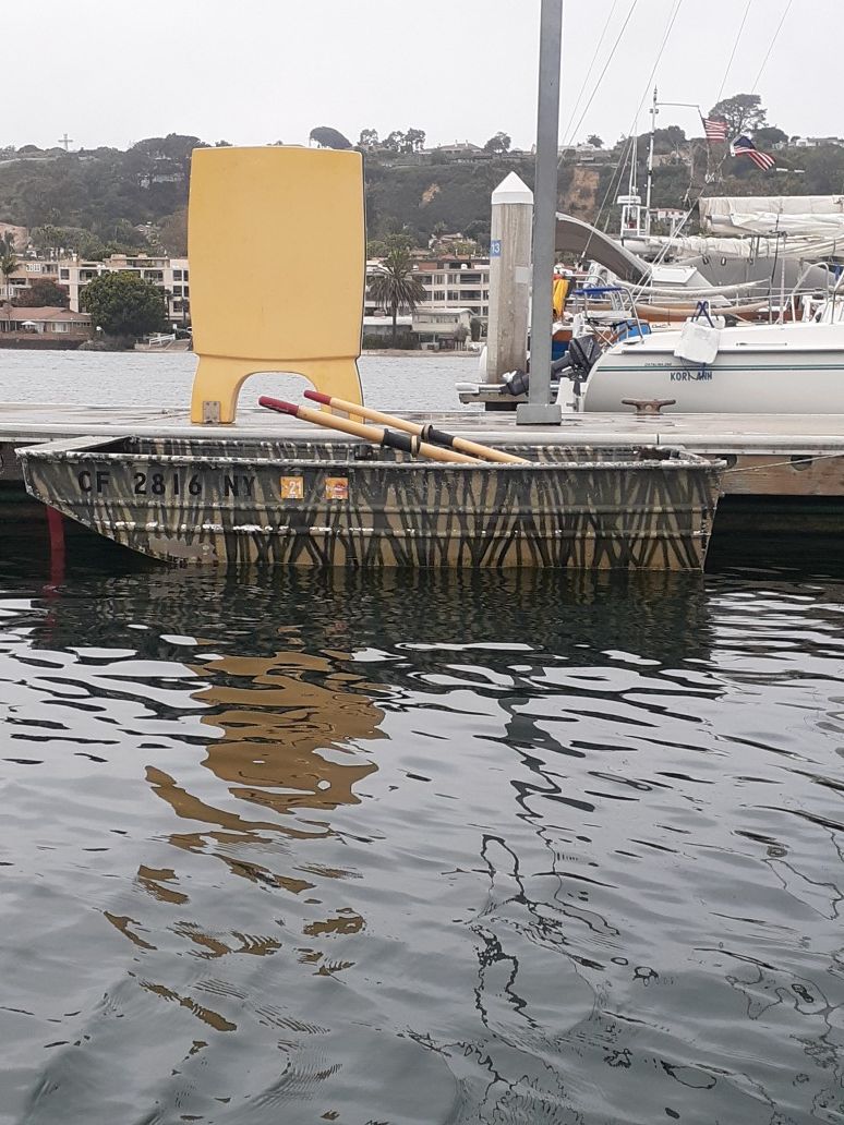 Camo aluminum skiff dinghy boat