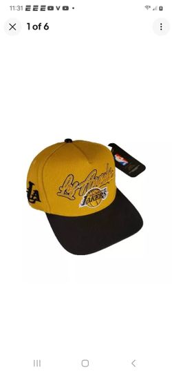 Pro Standard LA Lakers Script Piched Front Snapback