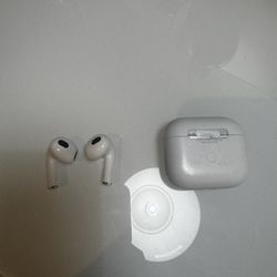 Used Apple AirPods 