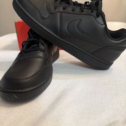 New Nike Shoes Size 12