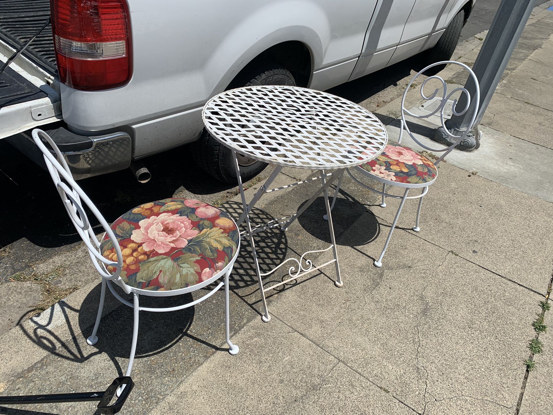 Bistro 3 Pcs 2 Chairs Cushion And Table.