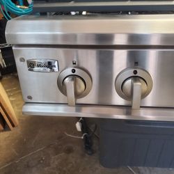 New  w/o box 36" GE Monogram 4 Burner w/ Grill