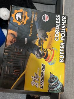 Cordless buffer polisher
