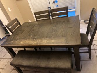 Signature Design by Ashley Bridson Dining Table Set in Brown