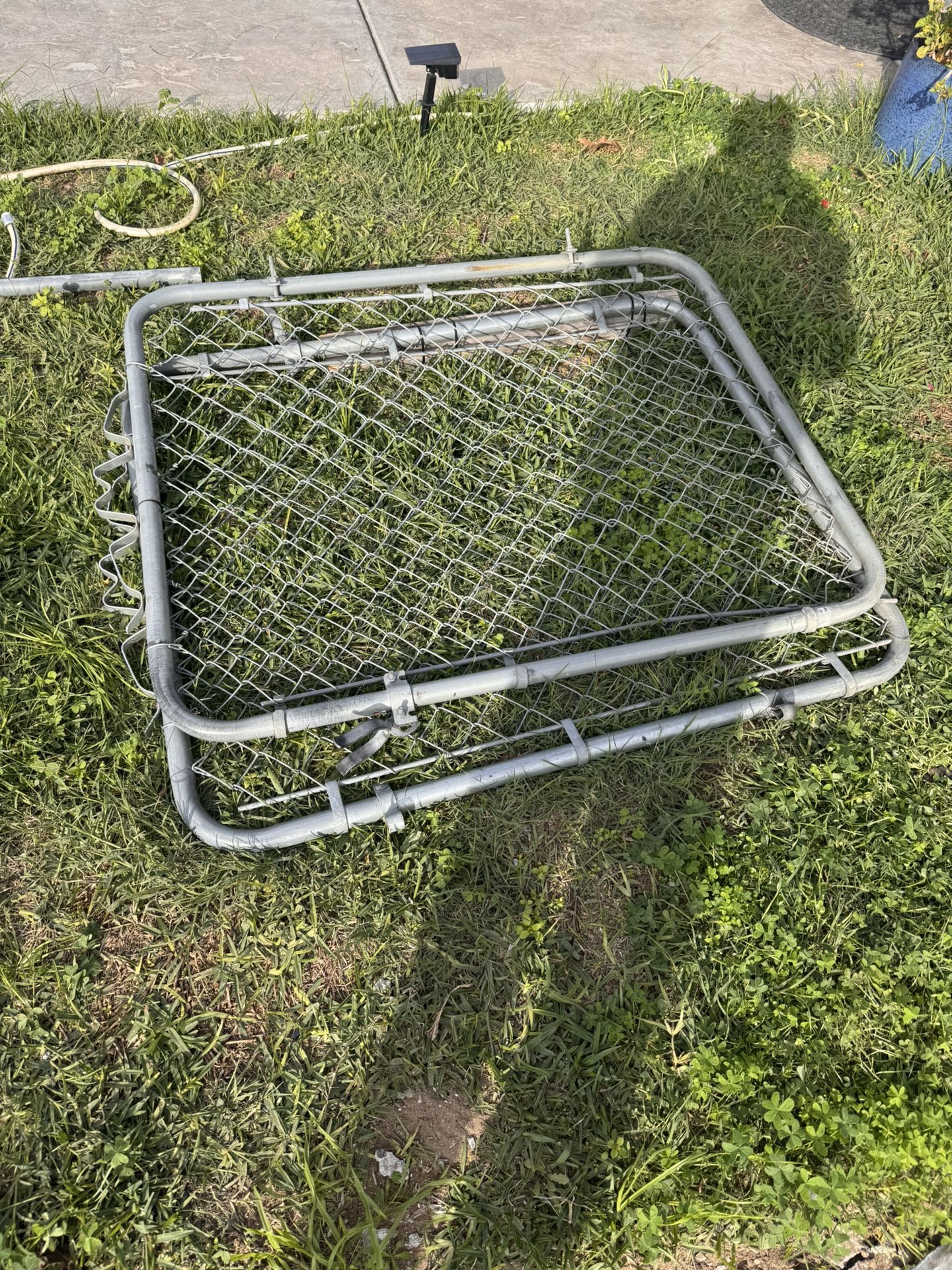 Fence Galvanize It’s 4 Ft High And 110 Fts Long Whit The 2 Doors (8 Pols Missing I Have To Waisted Whit Concrete)