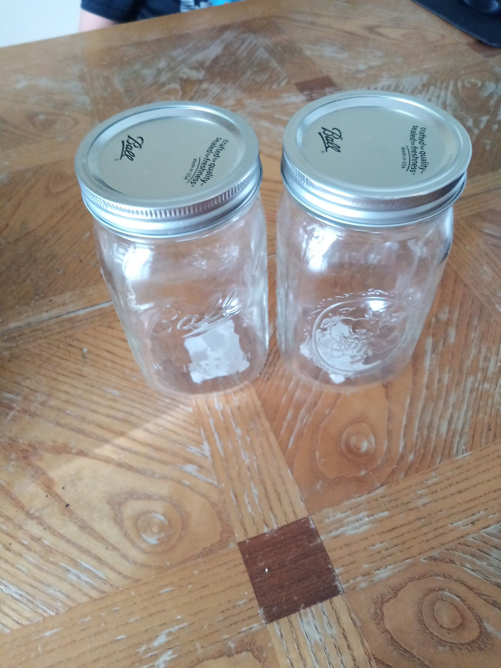 2 unused 32 oz Ball canning jars