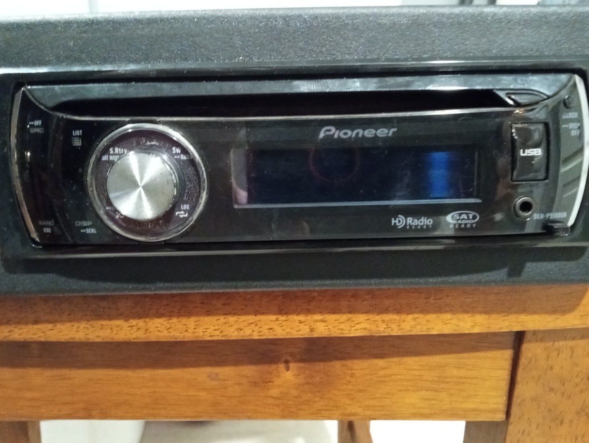 Pioneer CD Player car radio 