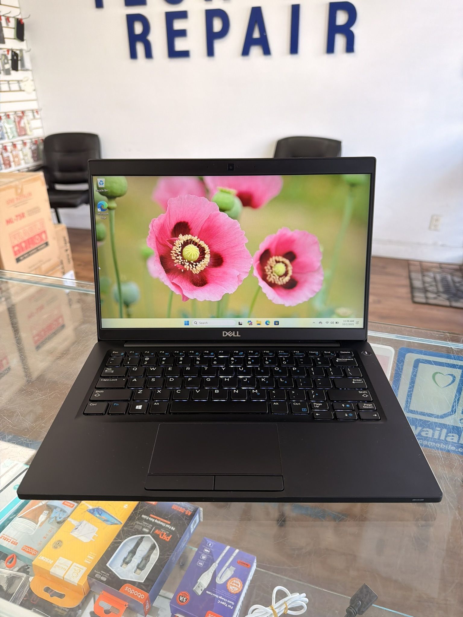 Like New! Dell 13” Laptop. i5, 16gb RAM, 256gb SSD, backlit keyboard. 