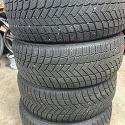 235/55/19 Michelin X-ice Snow Tires 