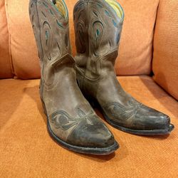 Vintage Women Cowboy Boots