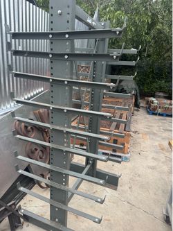 Metal storage rack