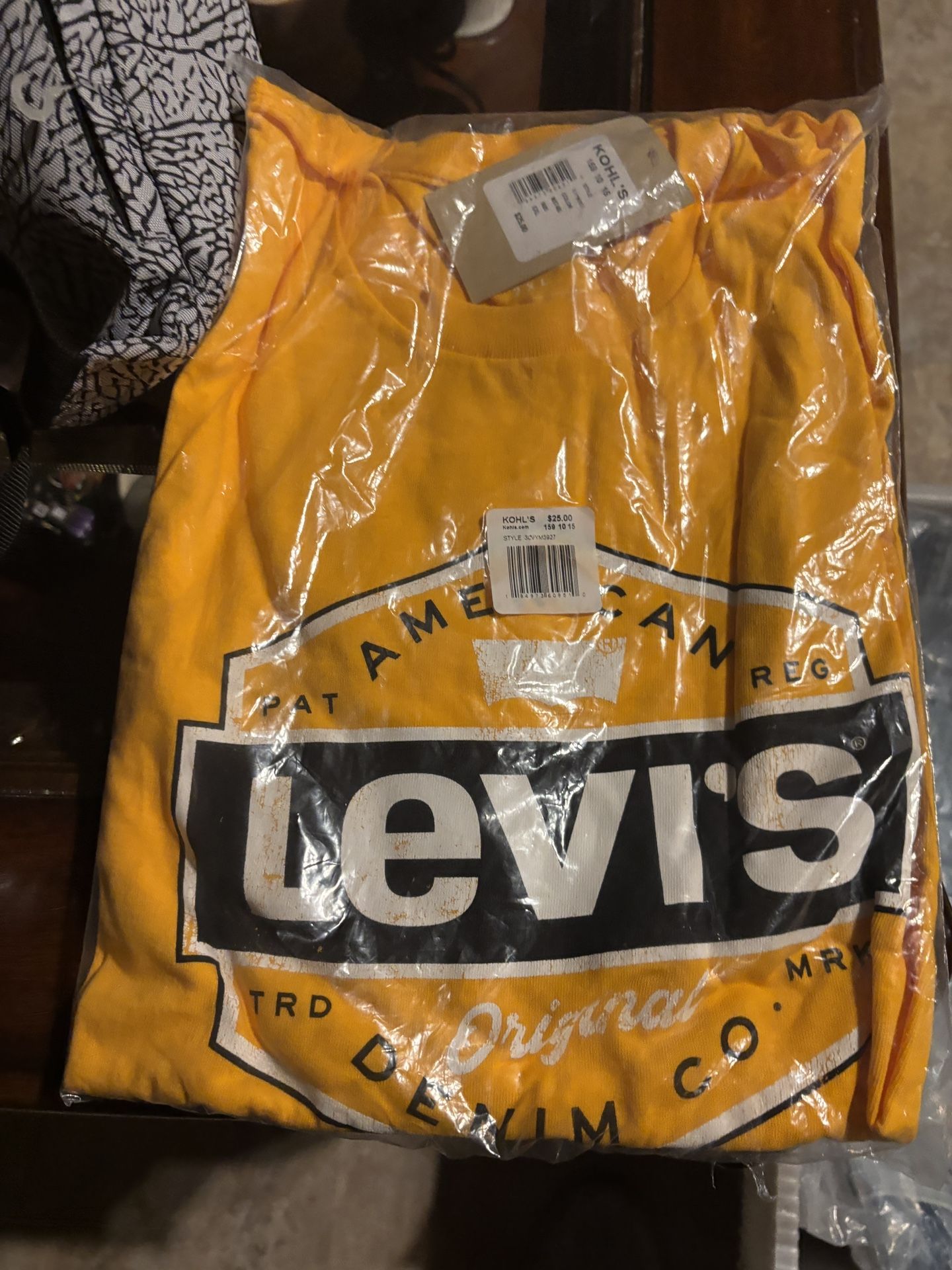 Levi’s Yellow Tee