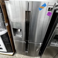 SAMSUNG COUNTERDEPTH REFRIGERATOR 