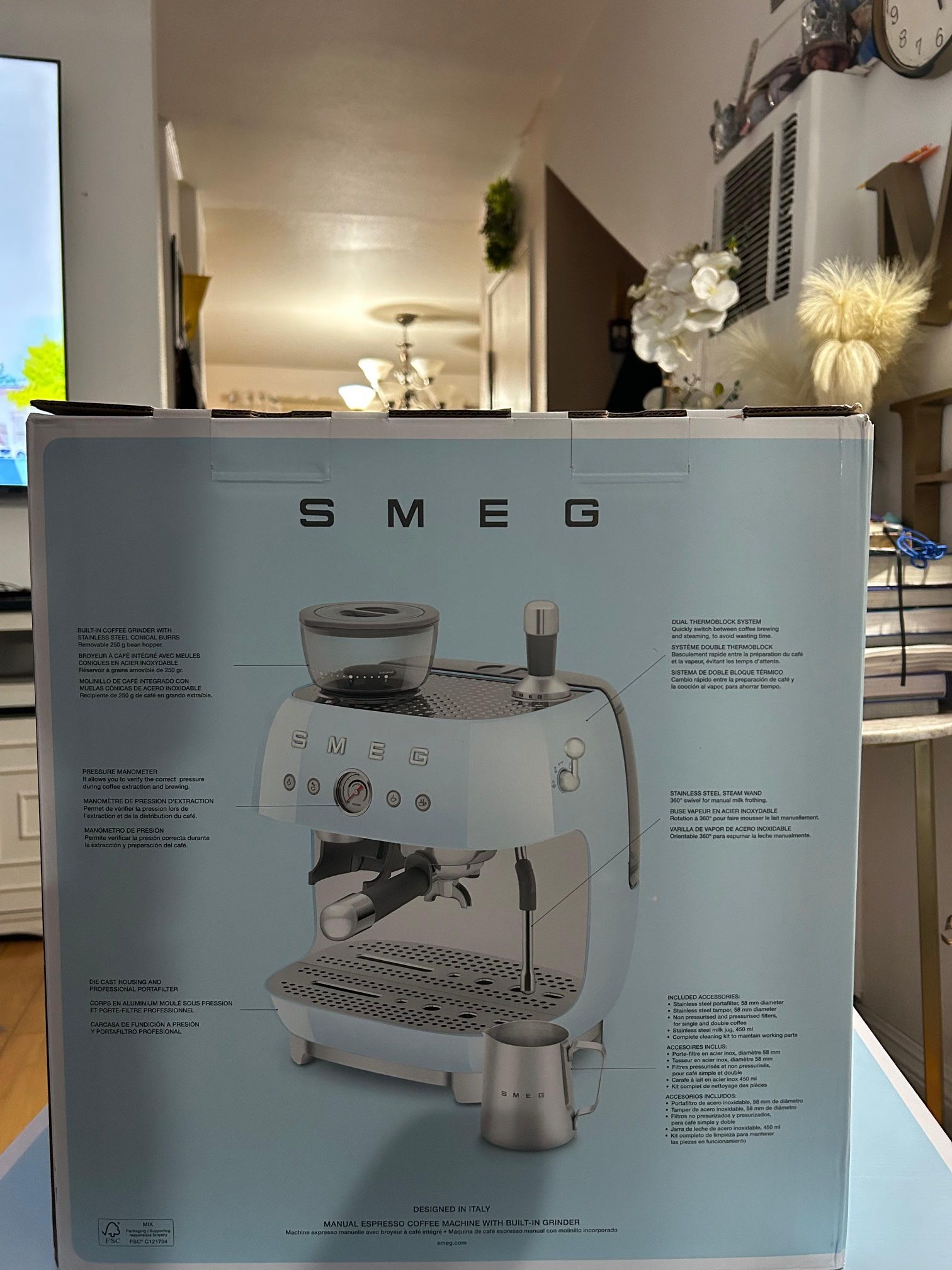 SMEG White Semi-Automatic Espresso Machine