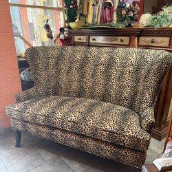 Antique Beautiful Love Seat Well Made Perfect Condition 