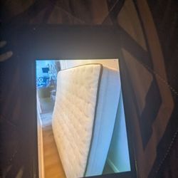 Sealy Posturepedic Queen Size Mattress In Great Condition.